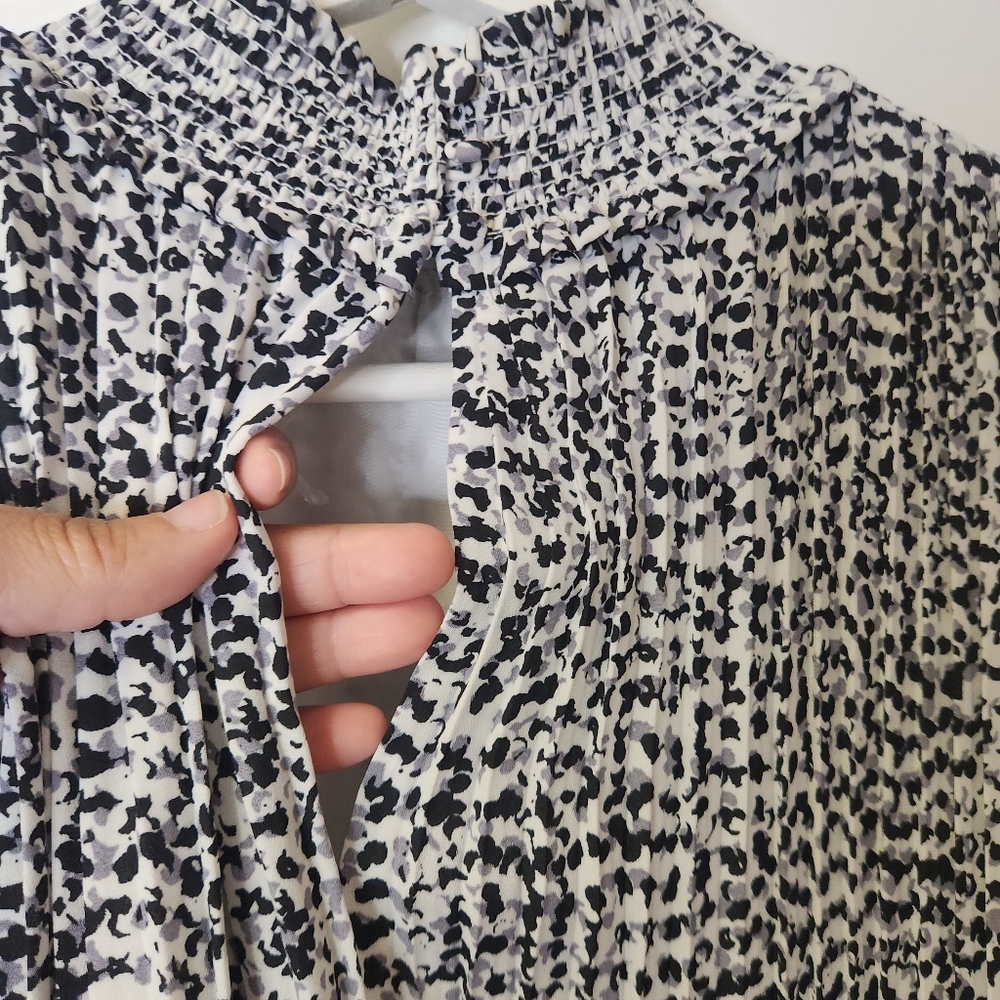 Nanette Lepore Black And White Pleated Smocked Midi Dress Size 6 - Picture 6 of 16